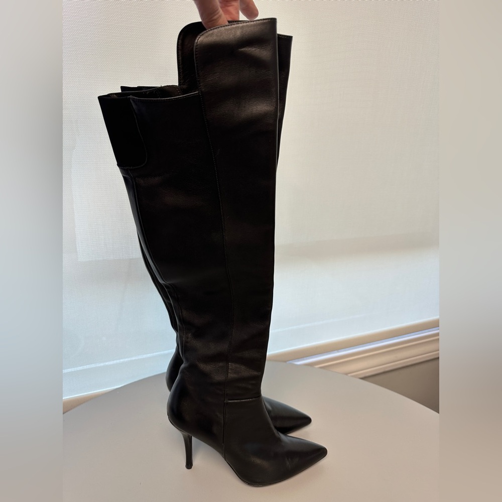 Stuart Weitzman  Black Knee-High Pointed Toe Stiletto Boots